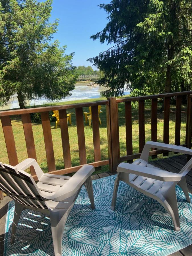 Chalet La Perche Au Bord De L'Eau Lion-en-Sullias Εξωτερικό φωτογραφία